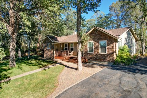 Photo of 19650 Russell Lane, Cottonwood, CA 96022 (MLS # 25-4586)