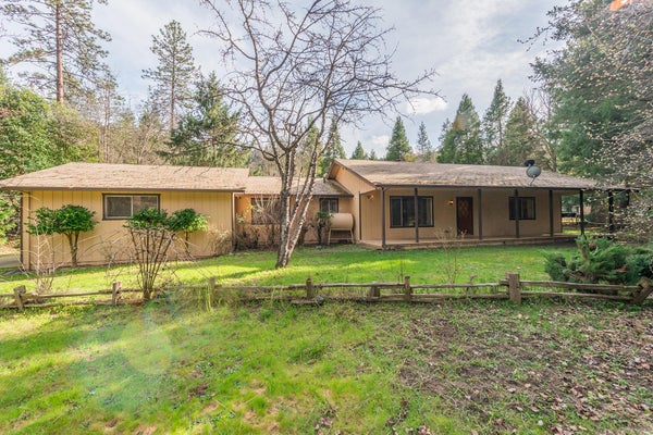 376 MOUNTAIN VIEW DR, LEWISTON, CA 96052 - Image 48dc90759bbdd8a9d0b6681f902b3ee2/4009951383