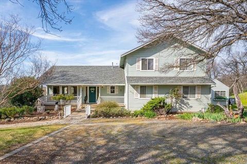 Photo of 18920 Reeds Creek Road, Red Bluff, CA 96080 (MLS # 26-2053)