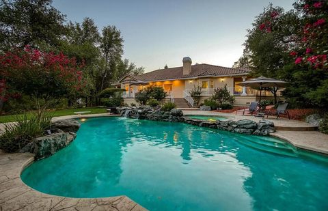 Photo of 13497 Tierra Heights Road, Redding, CA 96003 (MLS # 26-2388)