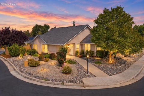 Photo of 1708 Vera Cruz Trail, Redding, CA 96003 (MLS # 26-5290)