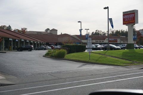 Photo of 3677 Eureka Way Way, Redding, CA 96001 (MLS # 24-2759)