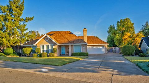 Photo of 3782 Siskiyou Street, Redding, CA 96001 (MLS # 26-1318)