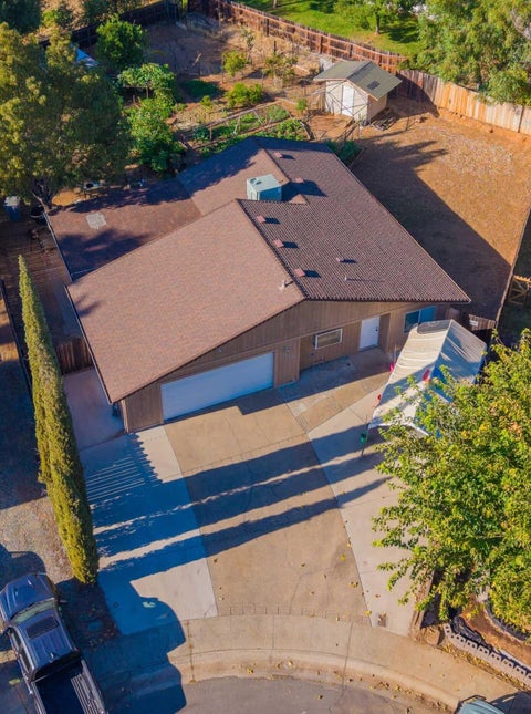Photo of 1228 Cedarwood Court, Redding, CA 96002 (MLS # 26-6128)