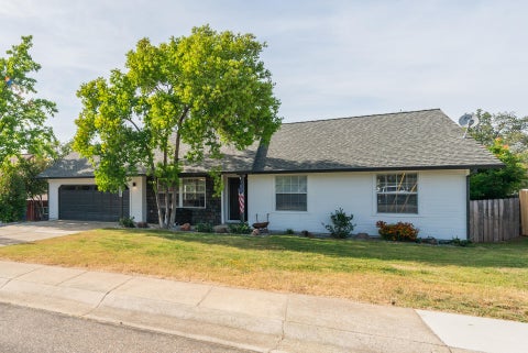 Photo of 2624 Howard Drive, Redding, CA 96001 (MLS # 26-4967)