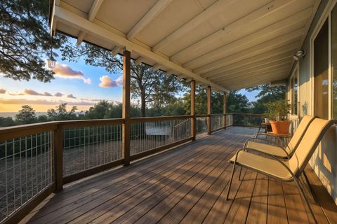 Photo of 14364 Sundown Drive, Redding, CA 96003 (MLS # 25-3798)