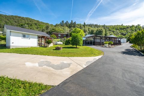 Photo of 22151 Ravine Court, Redding, CA 96003 (MLS # 26-1779)