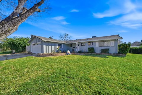 Photo of 590 Brearcliffe Drive, Red Bluff, CA 96080 (MLS # 26-456)