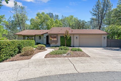 Photo of 4100 Jasper Way, Redding, CA 96001 (MLS # 26-2883)
