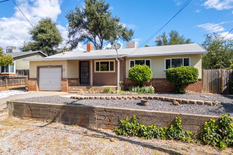 Photo of 1922 Vale Drive, Redding, CA 96002 (MLS # 26-2541)