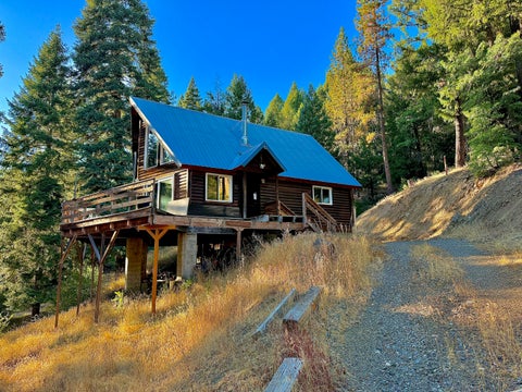 Photo of 172 Hall City Creek Road, Wildwood, CA 96076 (MLS # 26-6290)