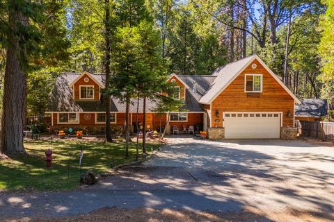 Photo of 7126 Dogwood Drive, Shingletown, CA 96088 (MLS # 25-4350)