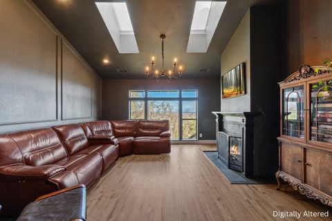 Photo of 19789 Weide Way, Anderson, CA 96007 (MLS # 26-874)