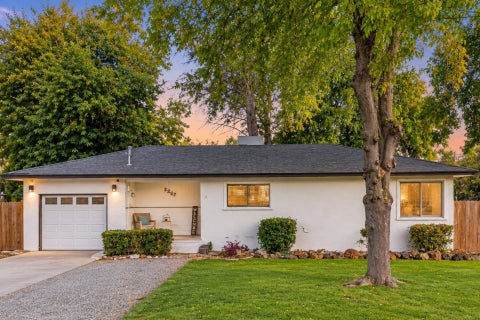Photo of 3257 E Bailey Drive, Anderson, CA 96007 (MLS # 26-5852)