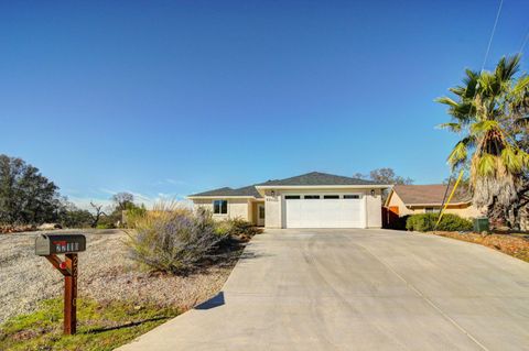 Photo of 22110 Table Mountain Place, Cottonwood, CA 96022 (MLS # 25-5106)