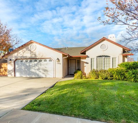 Photo of 1343 Britt Lane, Red Bluff, CA 96080 (MLS # 25-5038)