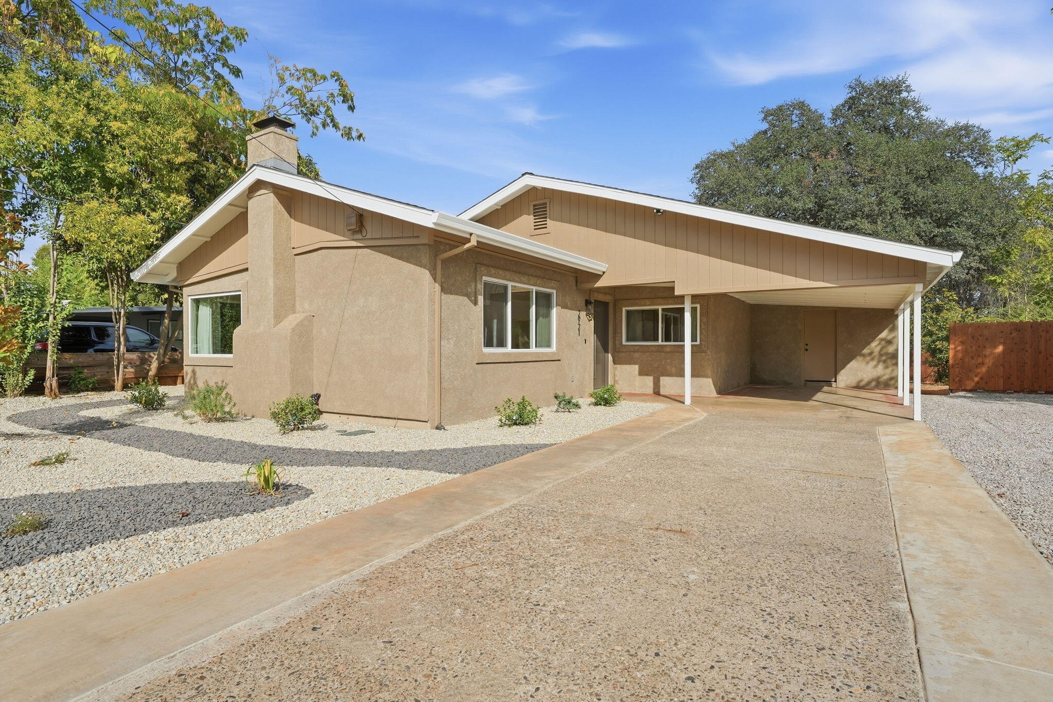 2921 Fairway Avenue