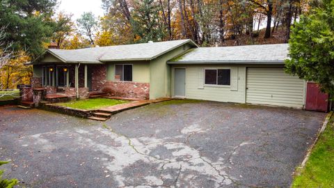 Photo of 138 Sam Lee Drive, Weaverville, CA 96093 (MLS # 25-5026)