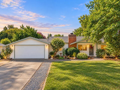 Photo of 2345 Belladonna Street, Redding, CA 96002 (MLS # 26-5093)