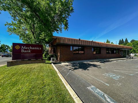 Photo of 185 Hartnell Avenue, Redding, CA 96002 (MLS # 25-4237)