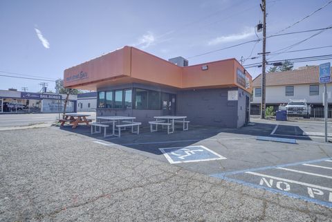 Photo of 1718 Court Street, Redding, CA 96001 (MLS # 26-1208)