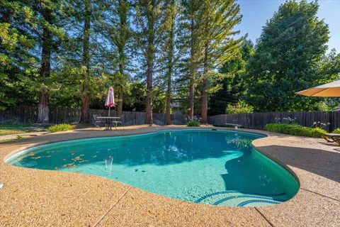 Photo of 3060 Monte Bello Drive, Redding, CA 96001 (MLS # 25-2906)