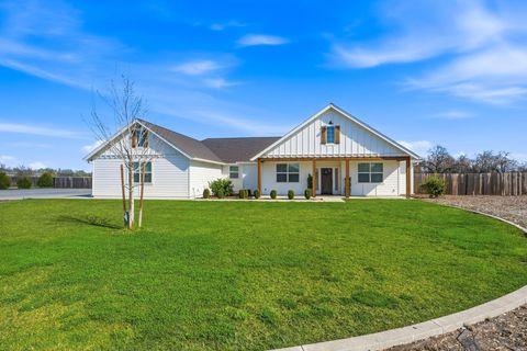 Photo of 6685 Scenic Oak Court, Anderson, CA 96007 (MLS # 26-872)