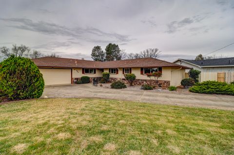Photo of 750 Oleta Drive, Redding, CA 96003 (MLS # 26-523)