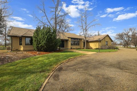 Photo of 21375 Little Meadow Lane, Redding, CA 96002 (MLS # 26-898)