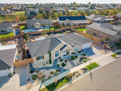Photo of 469 Belvedere Drive, Redding, CA 96003 (MLS # 26-2006)