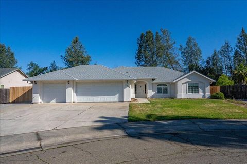 Photo of 2652 Brooch Court, Redding, CA 96001 (MLS # 26-1691)