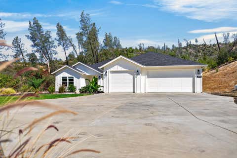 Photo of 9199 Laurel Glen Drive, Redding, CA 96001 (MLS # 26-4125)