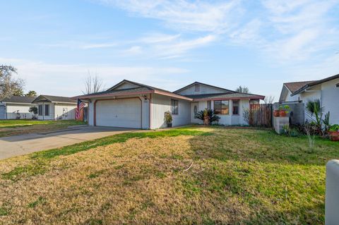 Photo of 3733 Capricorn Way, Redding, CA 96002 (MLS # 26-518)