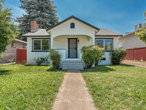 Photo of 816 West Street, Redding, CA 96001 (MLS # 26-4071)