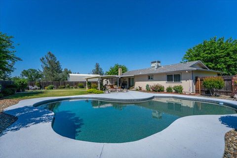 Photo of 5320 Maybelle Way, Anderson, CA 96007 (MLS # 26-2127)