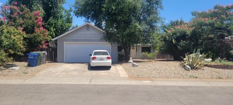 Photo of 3897 Sunwood Drive, Redding, CA 96002 (MLS # 25-2905)
