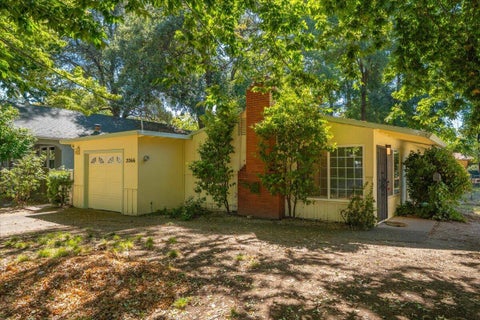 Photo of 2266 Washington Avenue, Redding, CA 96001 (MLS # 26-4904)
