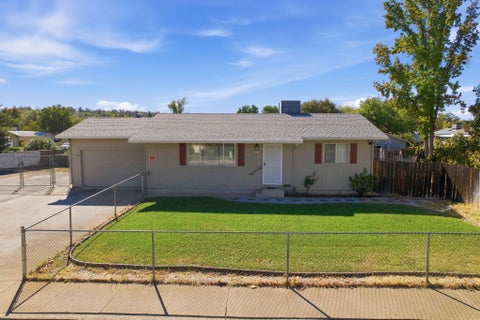Photo of 1600 Andrew Avenue, Anderson, CA 96007 (MLS # 26-6350)