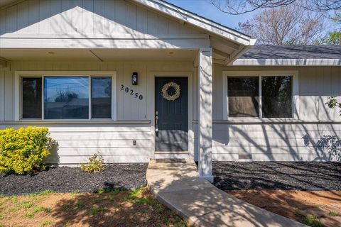 Photo of 20250 Demac Drive, Redding, CA 96002 (MLS # 26-1043)
