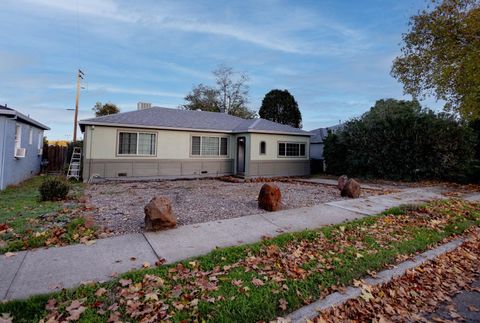Photo of 4549 Harrison Avenue, Redding, CA 96001 (MLS # 26-443)
