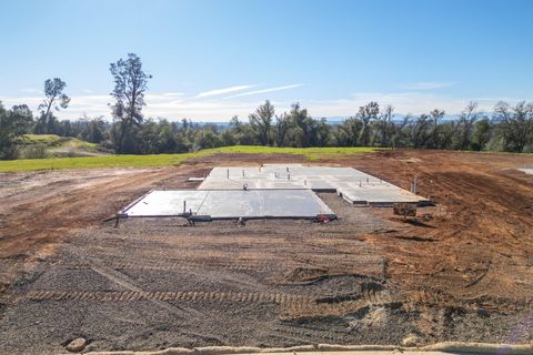 Photo of 2575 Uphill Avenue, Redding, CA 96002 (MLS # 25-3803)