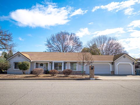 Photo of 7331 Jonella Way, Redding, CA 96003 (MLS # 26-865)