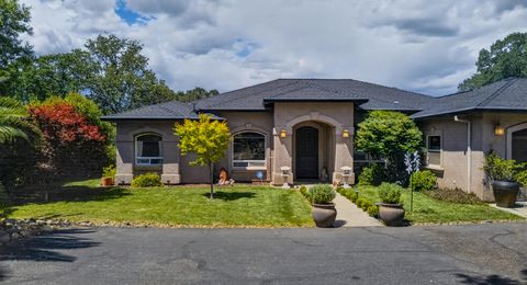 Photo of 20090 Garnet Court, Cottonwood, CA 96022 (MLS # 26-2543)