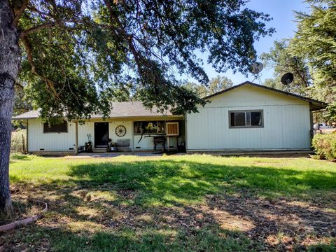 Photo of 17185 Bowman Road, Cottonwood, CA 96022 (MLS # 26-910)