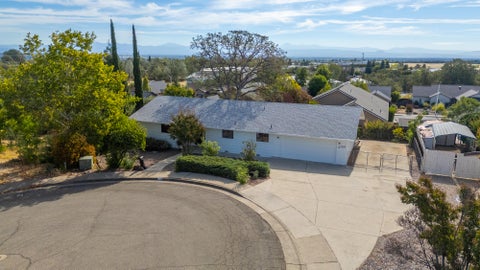 Photo of 3705 Rosita Drive, Redding, CA 96001 (MLS # 26-4421)