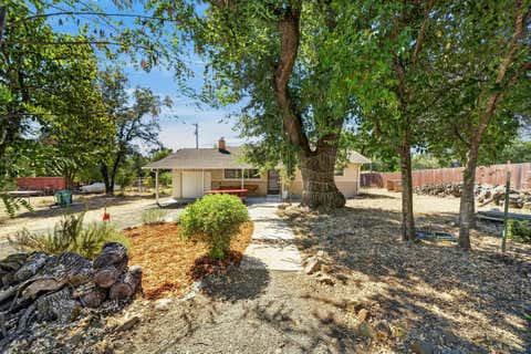Photo of 12327 Dry Creek, Bella Vista, CA 96008 (MLS # 26-4130)