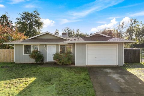 Photo of 3994 Idaho Way, Shasta Lake, CA 96019 (MLS # 25-5031)