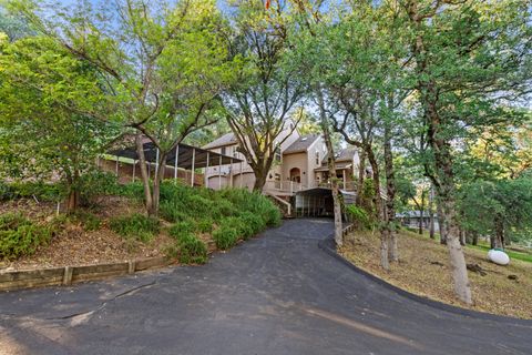 Photo of 8972 Maynard Road, Palo Cedro, CA 96073 (MLS # 26-1715)