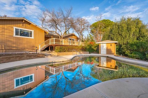 Photo of 3345 Golden Heights Drive, Redding, CA 96003 (MLS # 25-5445)