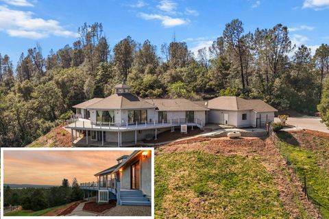 Photo of 17505 Forest View Drive, Redding, CA 96003 (MLS # 26-1334)